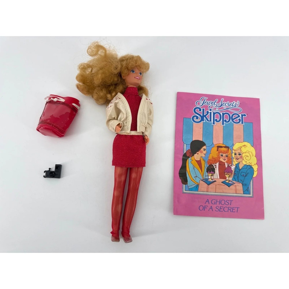 Mattel Vintage Jewel Secrets Skipper Doll w/ Book Camera Purse 1986 Red
